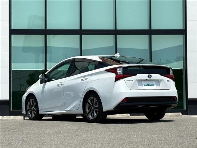Toyota PRIUS 2021 8272438-13