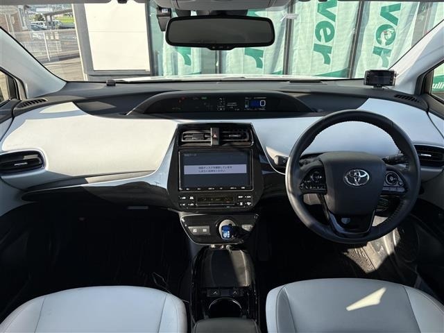 Toyota PRIUS 2021 8272438-14