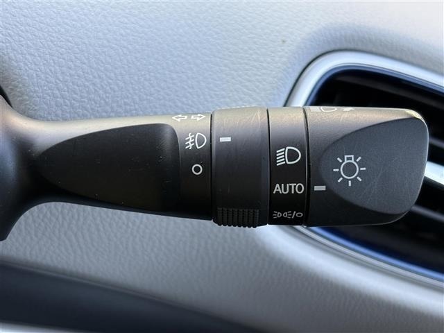 Toyota PRIUS 2021 8272438-7