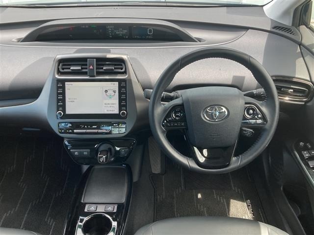 Toyota PRIUS 2021 8272441-15