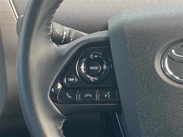 Toyota PRIUS 2021 8272441-17