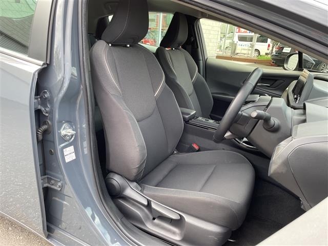 Toyota PRIUS 2023 8272442-11