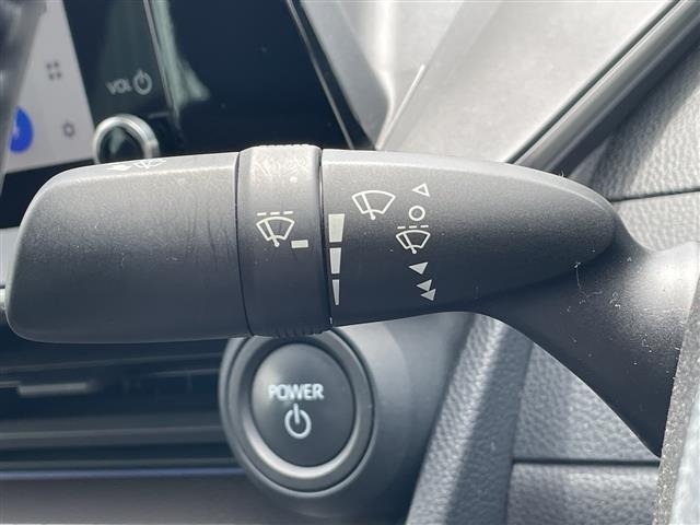 Toyota PRIUS 2023 8272443-7