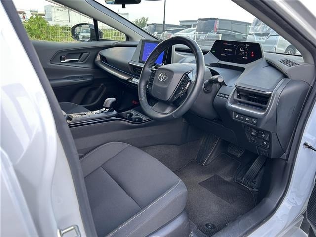 Toyota PRIUS 2023 8272444-12