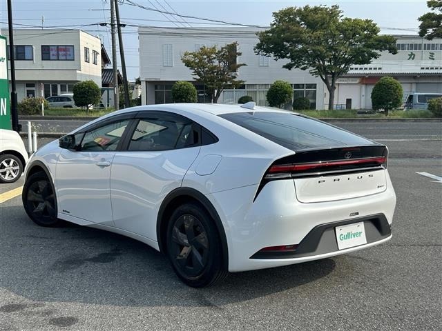 Toyota PRIUS 2023 8272444-13