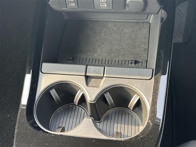 Toyota PRIUS 2023 8272444-17