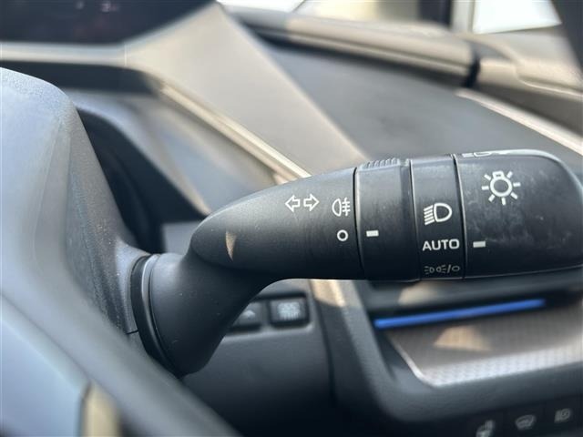 Toyota PRIUS 2023 8272444-3
