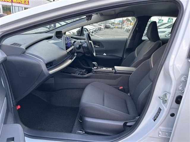 Toyota PRIUS 2023 8272444-4