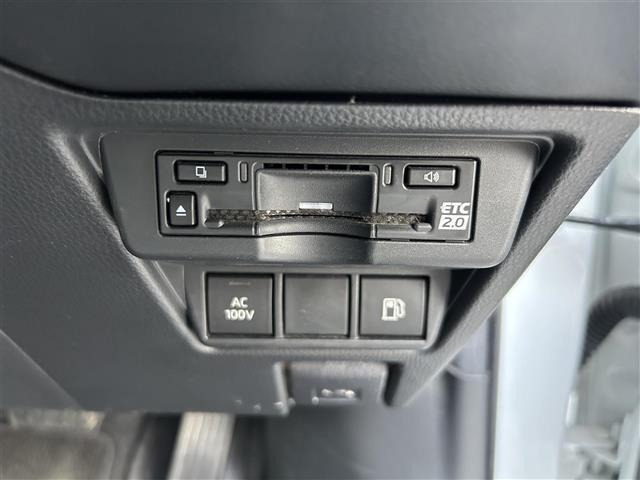 Toyota PRIUS 2023 8272444-7