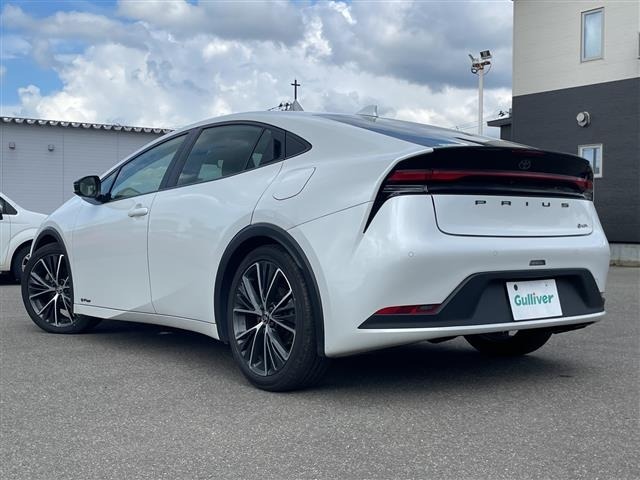 Toyota PRIUS 2023 8272445-13