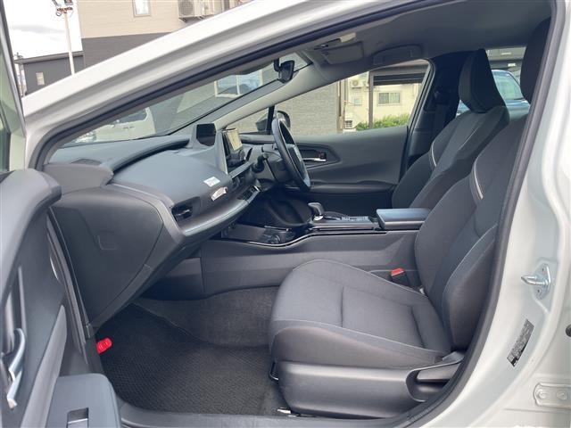 Toyota PRIUS 2023 8272445-6