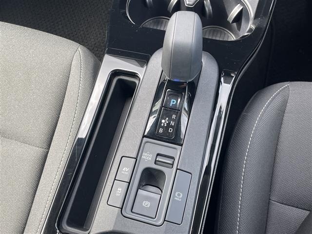 Toyota PRIUS 2023 8272445-8