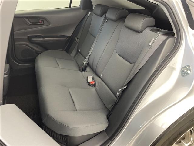 Toyota PRIUS 2023 8272446-11