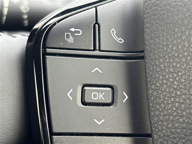 Toyota PRIUS 2023 8272448-17