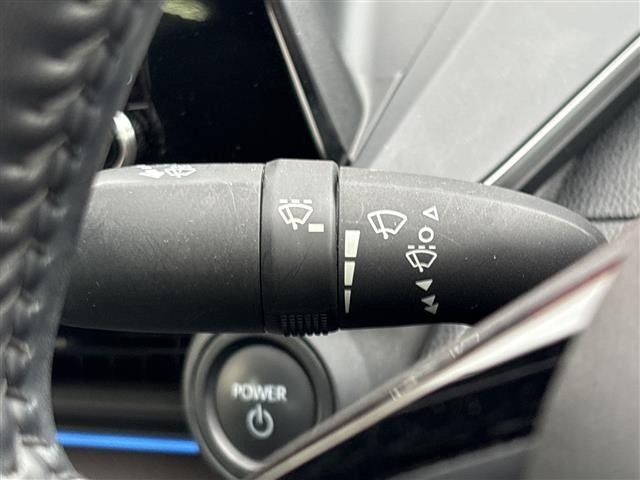 Toyota PRIUS 2023 8272448-20