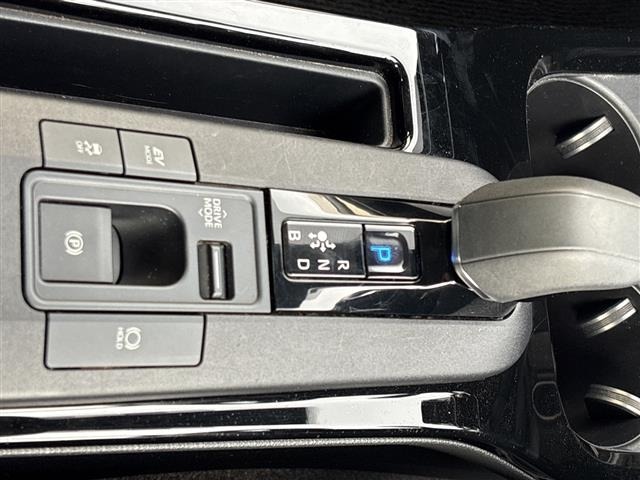 Toyota PRIUS 2023 8272448-23