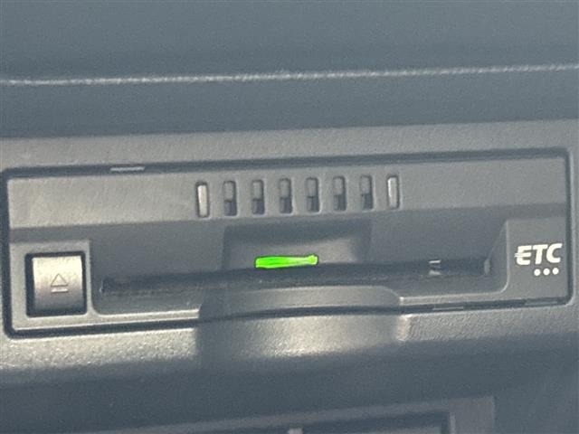 Toyota PRIUS 2023 8272448-3