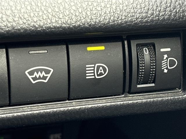 Toyota PRIUS 2023 8272448-7