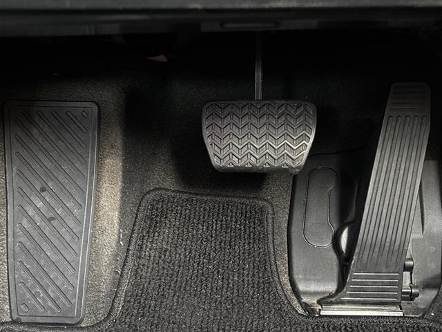 Toyota PRIUS 2023 8272448-9