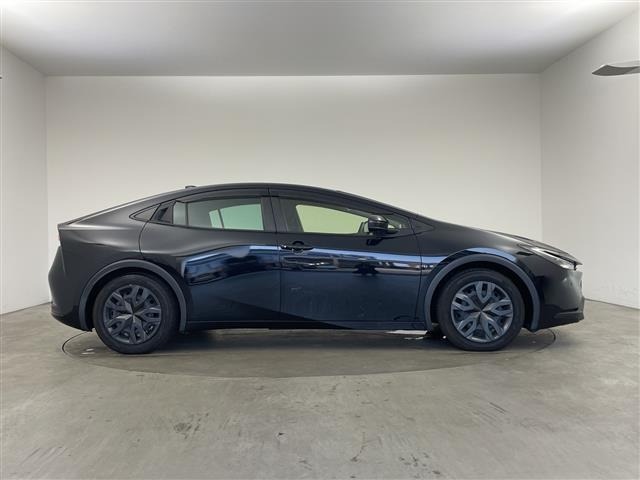 Toyota PRIUS 2023 8272449-21