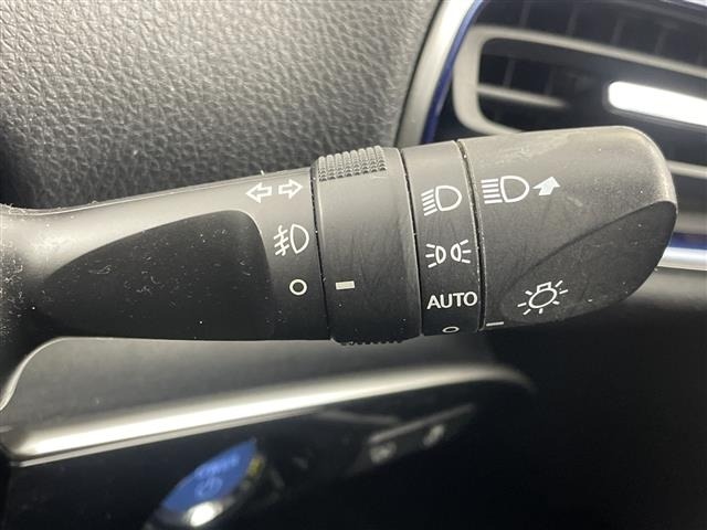 Toyota PRIUS 2019 8272450-11