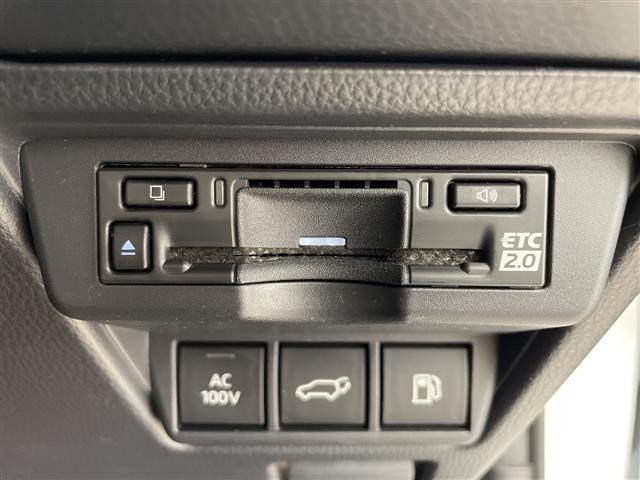 Toyota PRIUS 2024 8272451-10