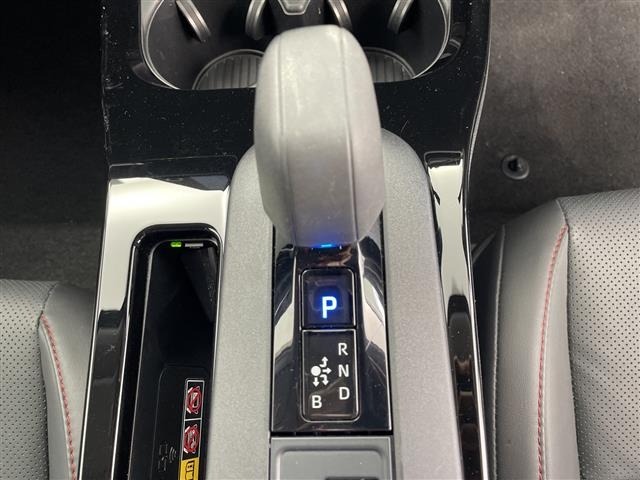 Toyota PRIUS 2024 8272451-7