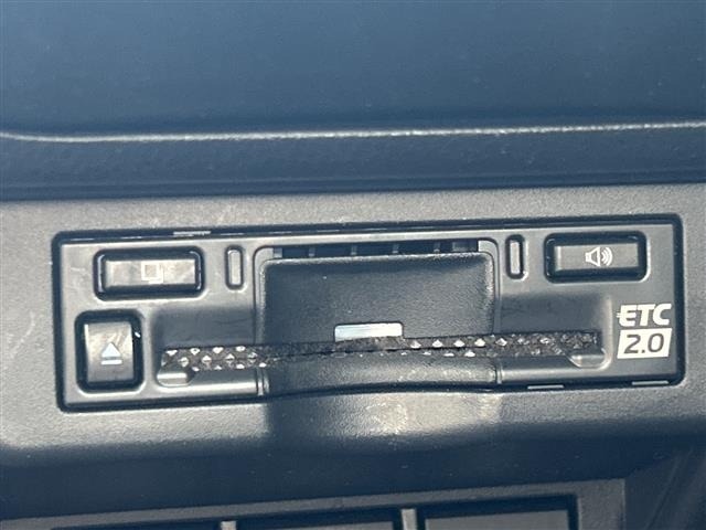 Toyota PRIUS 2023 8272453-21