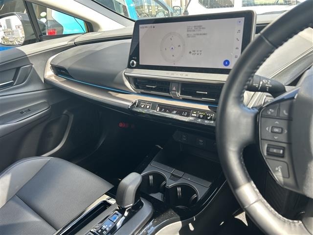 Toyota PRIUS 2023 8272453-4