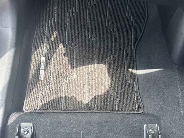 Toyota PRIUS 2021 8272454-11