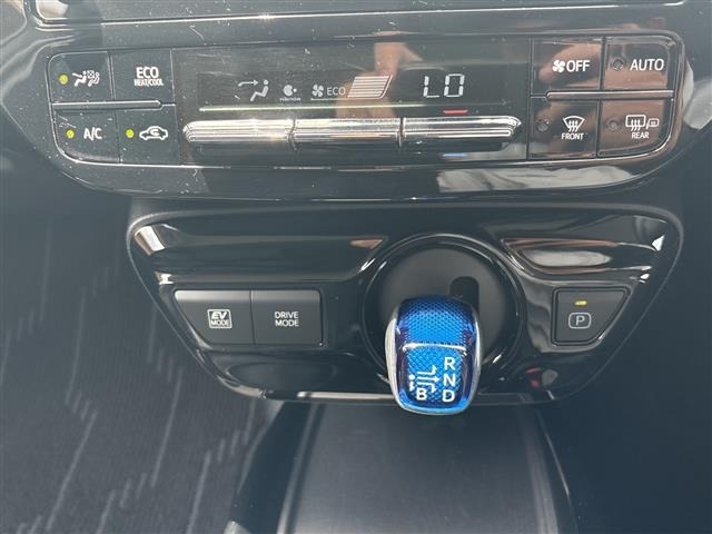 Toyota PRIUS 2021 8272454-19