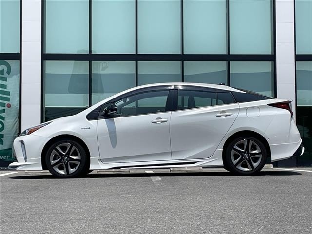 Toyota PRIUS 2019 8272455-17