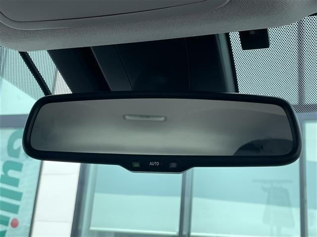 Toyota PRIUS 2019 8272455-26