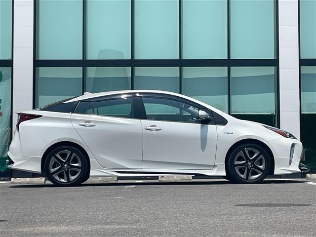Toyota PRIUS 2019 8272456-21