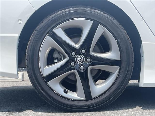 Toyota PRIUS 2019 8272456-6