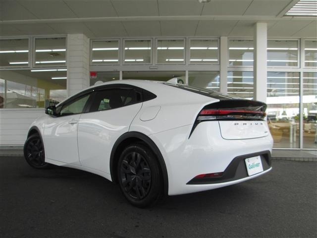 Toyota PRIUS 2024 8272457-13