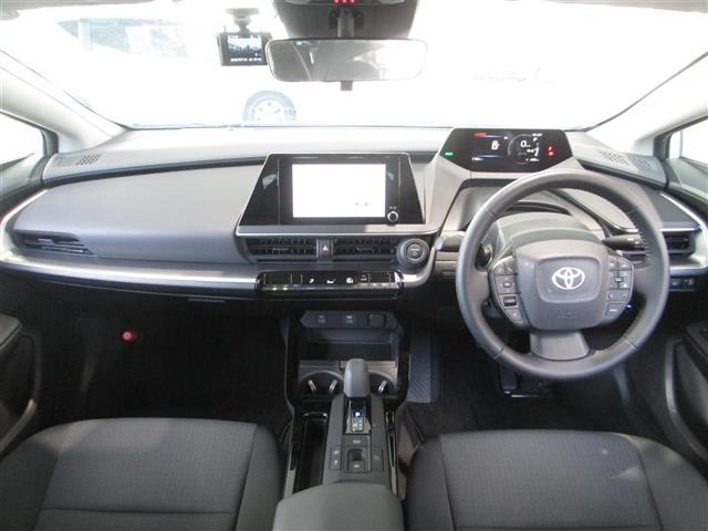 Toyota PRIUS 2024 8272457-14