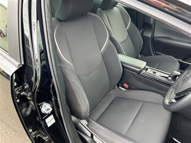 Toyota PRIUS 2023 8272458-6