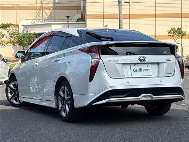 Toyota PRIUS 2016 8272459-13