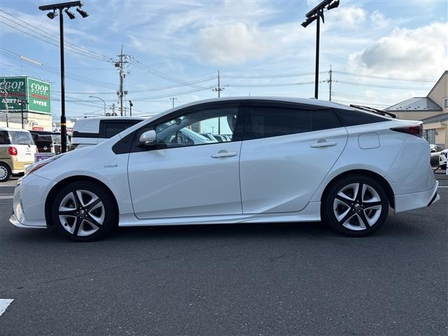 Toyota PRIUS 2016 8272459-2