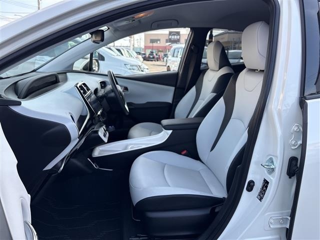 Toyota PRIUS 2016 8272459-9
