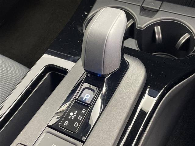 Toyota PRIUS 2023 8272460-2