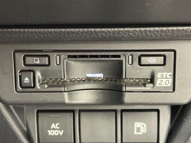 Toyota PRIUS 2023 8272460-21