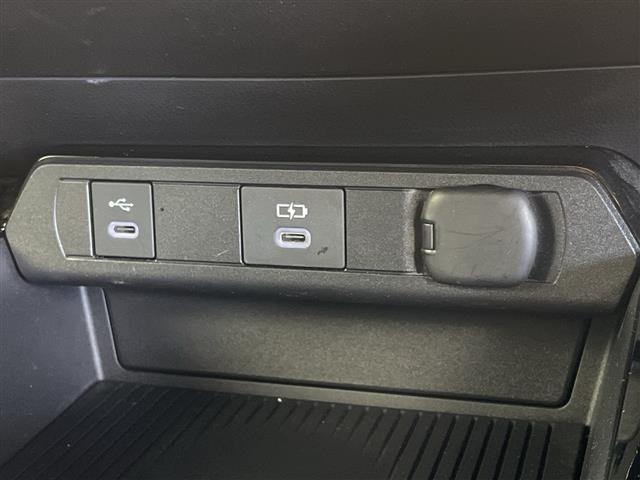 Toyota PRIUS 2023 8272460-22