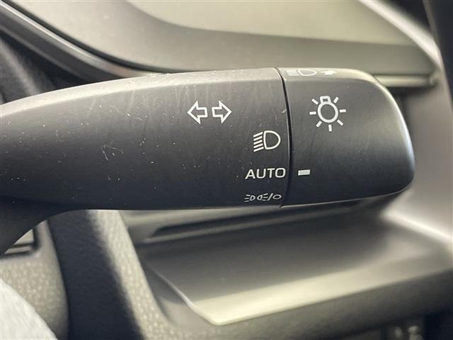 Toyota PRIUS 2023 8272460-9