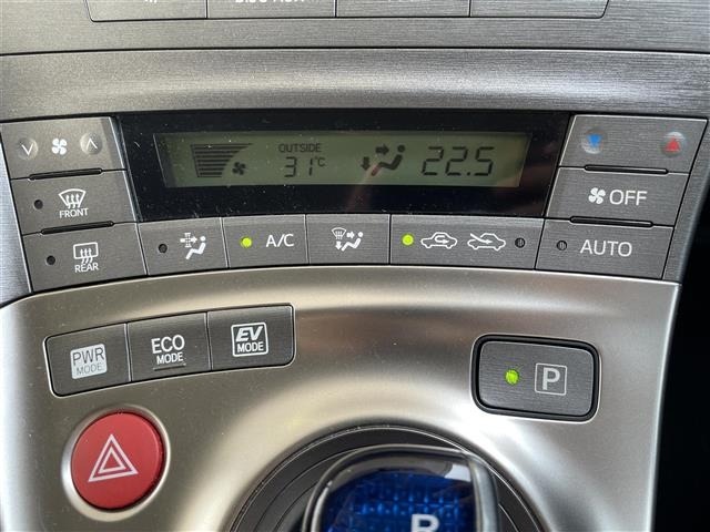 Toyota PRIUS 2013 8272461-10