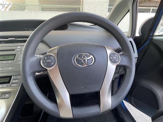 Toyota PRIUS 2013 8272461-16