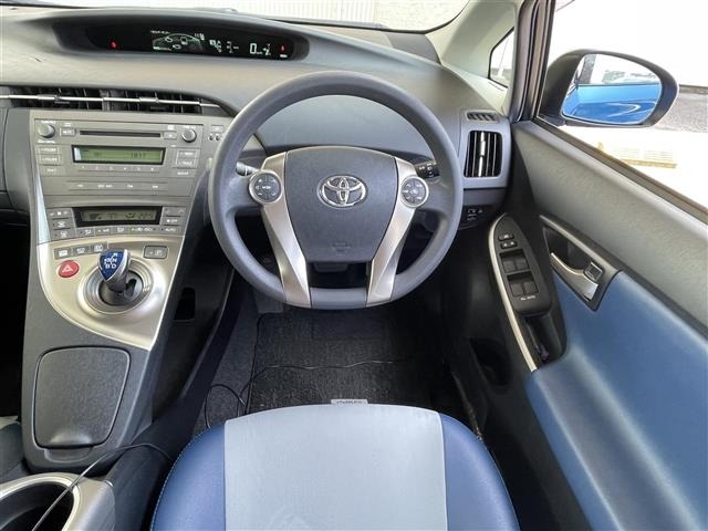Toyota PRIUS 2013 8272461-17
