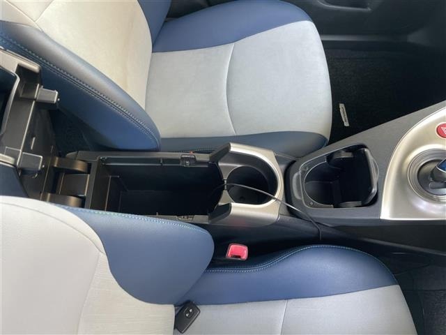 Toyota PRIUS 2013 8272461-4