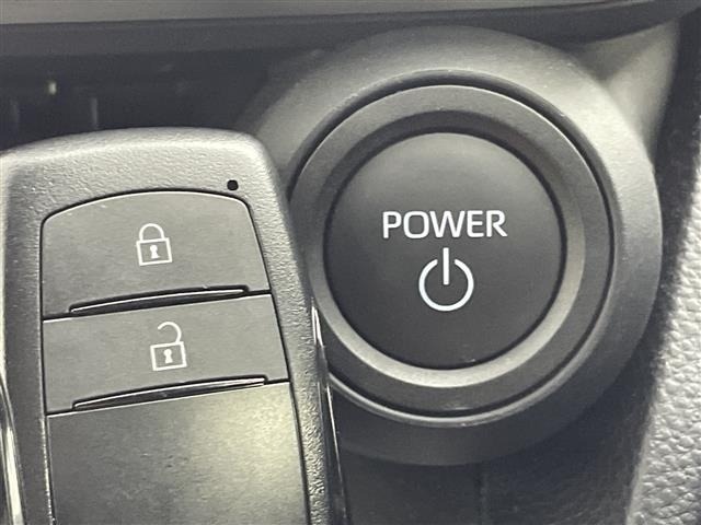 Toyota PRIUS 2023 8272462-4